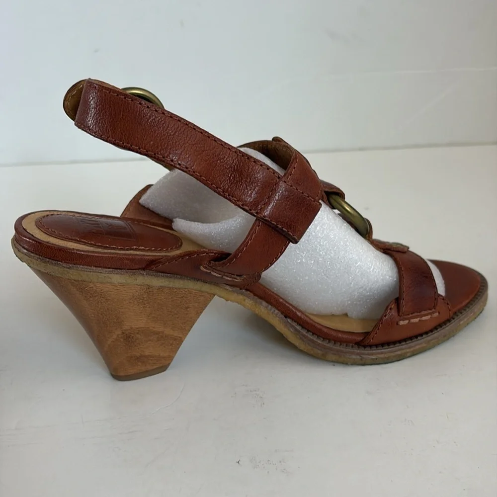 Frye Mandy T Strap brown leather up gladiator gold hardware open toe sandal cone